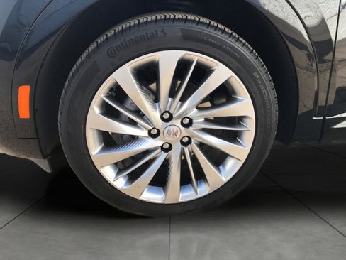 Certified 2025 Buick Envision Avenir image 3