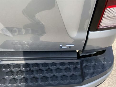 Used 2023 Chevrolet Colorado LT AWD/4WD image 10