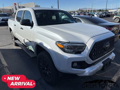 Used 2023 Toyota Tacoma Limited w/ Nightshade Package image 6