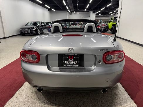 Used 2011 MAZDA MX-5 Miata Sport RWD image 19
