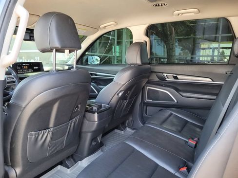 Used 2022 Kia Telluride LX AWD/4WD image 16
