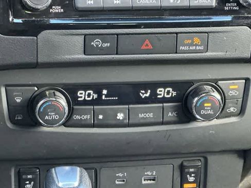 Used 2023 Nissan Frontier PRO-4X w/ Pro Convenience Package image 12