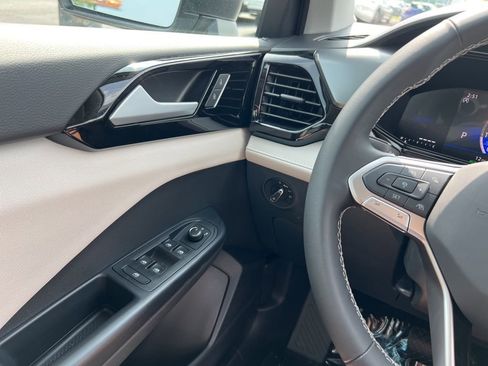 New 2026 Volkswagen Taos S FWD image 18