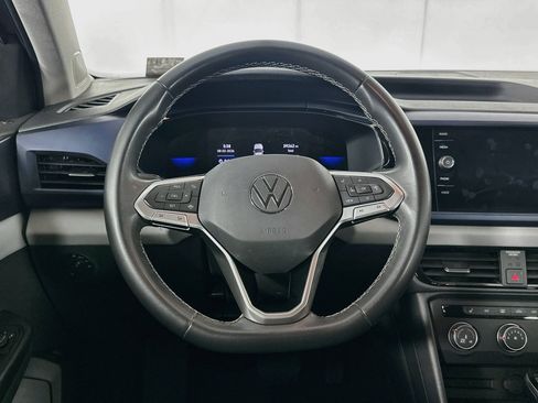 Used 2022 Volkswagen Taos SE FWD image 18