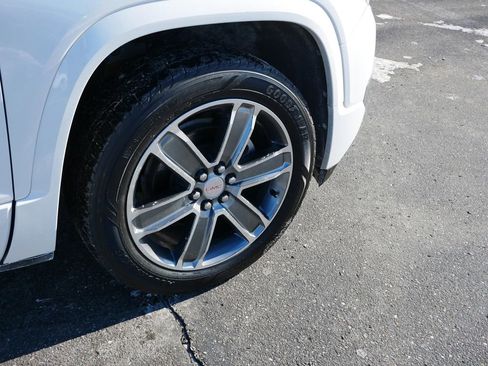 Used 2019 GMC Acadia Denali w/ Technology Package image 9