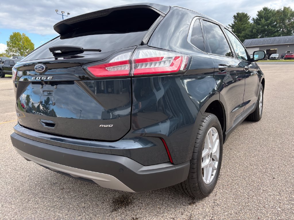 Used 2024 Ford Edge SEL w/ Convenience Package AWD/4WD image 6