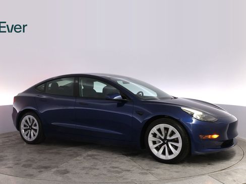 Used 2022 Tesla Model 3 RWD image 14