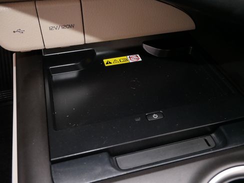 Certified 2023 Toyota Camry XLE w/ Navigation Package image 29