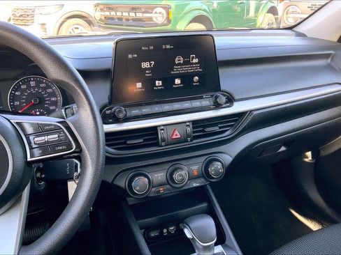 Used 2021 Kia Forte LXS image 6