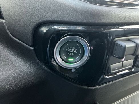 Used 2025 Chevrolet Silverado 1500 ZR2 w/ Technology Package image 21