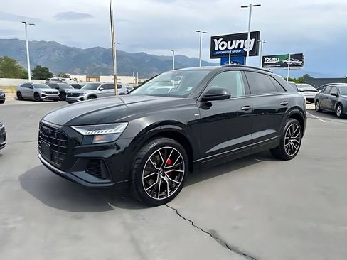 Used 2023 Audi Q8 Premium Plus AWD/4WD image 7