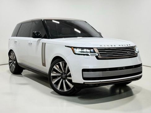 Used 2023 Land Rover Range Rover SV AWD/4WD image 8