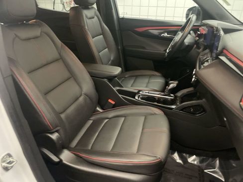 Used 2024 Chevrolet TrailBlazer RS w/ Convenience Package image 20