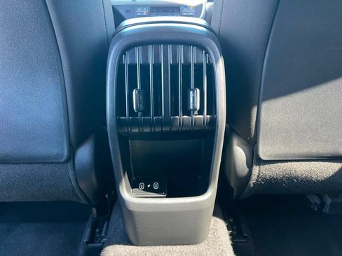 Used 2025 Hyundai Kona SEL AWD/4WD image 18