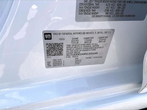 Used 2024 GMC Sierra 1500 SLT image 32