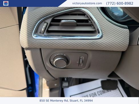 Used 2017 Chevrolet Cruze LT FWD image 27