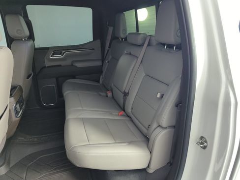 Used 2023 Chevrolet Silverado 1500 LTZ w/ LTZ Convenience Package II AWD/4WD image 28