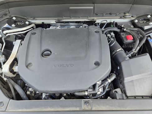 Used 2025 Volvo XC90 B6 Plus w/ Protection Package Premier image 41