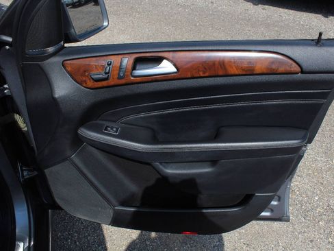 Used 2013 Mercedes-Benz ML 350 4MATIC image 26