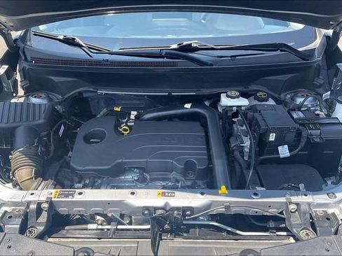 Used 2024 Chevrolet Equinox LS AWD/4WD image 10