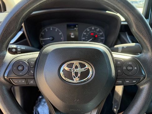 Used 2024 Toyota Corolla LE FWD image 30