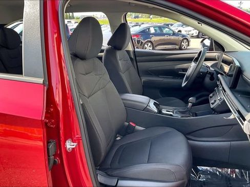 Certified 2026 Hyundai Tucson SE FWD image 9