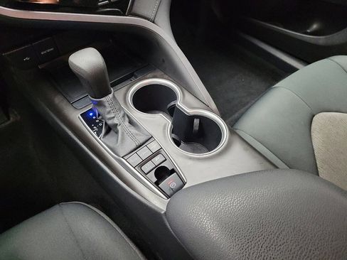 Used 2022 Toyota Camry LE FWD image 26