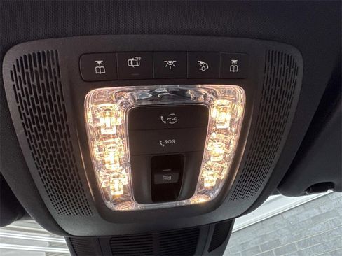 Used 2024 Mercedes-Benz GLE 350 4MATIC w/ Winter Package image 21