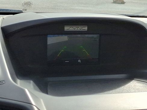 Used 2017 Ford Escape SE image 18