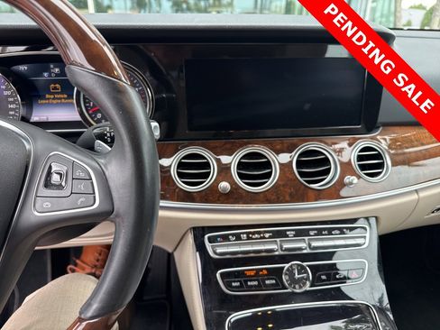 Used 2018 Mercedes-Benz E 400 4MATIC Wagon image 4