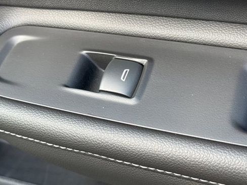 Used 2023 GMC Terrain SLT w/ Elevation Edition FWD image 22