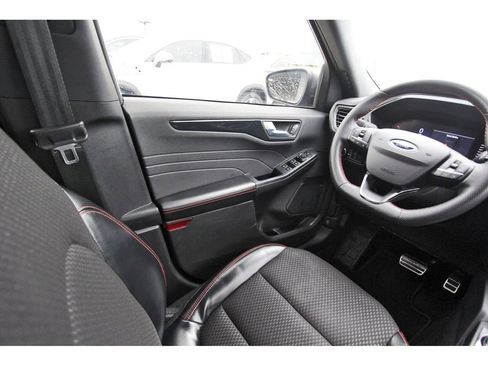 Used 2023 Ford Escape ST-Line image 8