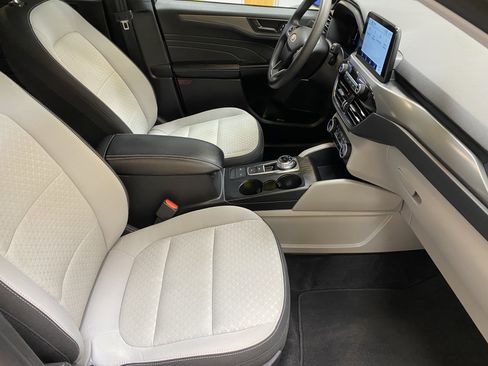 Used 2025 Ford Escape Active image 25