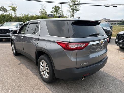 Used 2021 Chevrolet Traverse LS w/ LPO, Floor Liner Package FWD image 9