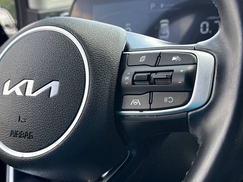 Used 2023 Kia Sportage EX FWD image 13