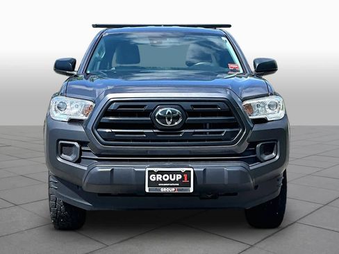 Used 2019 Toyota Tacoma SR AWD/4WD image 4