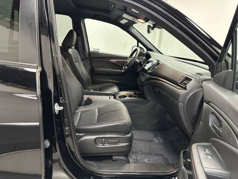 Certified 2023 Honda Passport TrailSport image 39