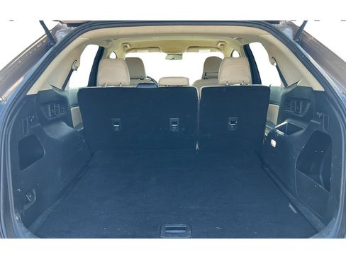 Used 2020 Ford Edge SE FWD image 30