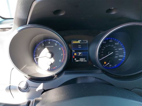 Used 2017 Subaru Outback 2.5i Premium image 34