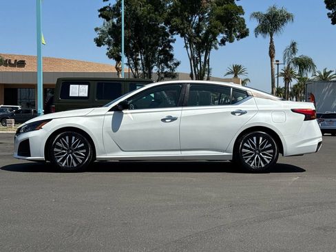 Used 2025 Nissan Altima 2.5 SV FWD image 6