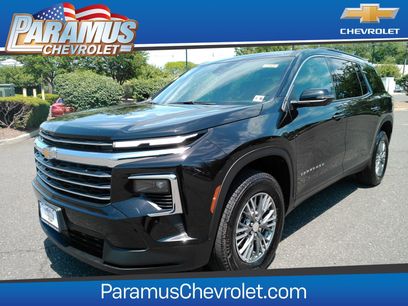 Used 2025 Chevrolet Traverse LT w/ Driver Confidence Package