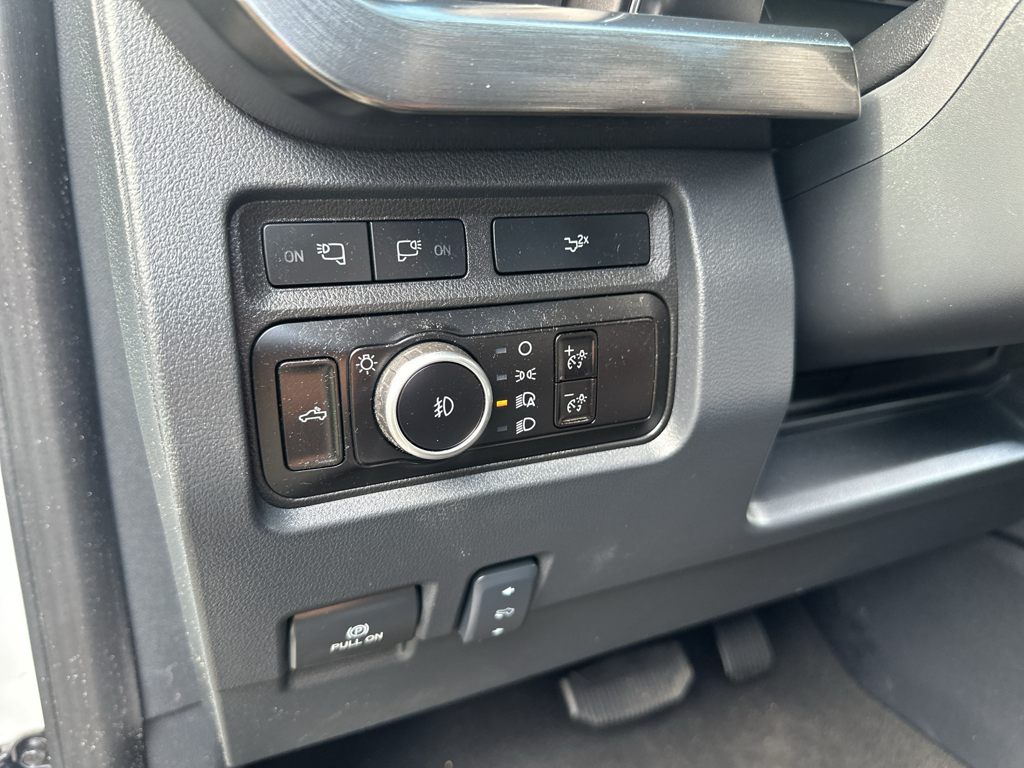 Used 2023 Ford F250 Lariat w/ Sport Appearance Package AWD/4WD image 20