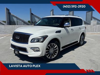 Used 2016 INFINITI QX80 4WD w/ Deluxe Technology Package