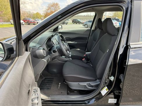 Used 2025 Nissan Kicks Play S image 13