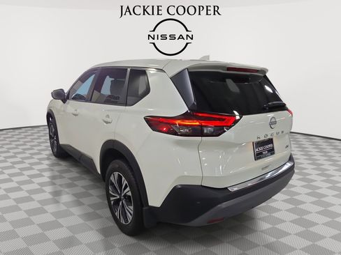 Used 2022 Nissan Rogue SV FWD image 7