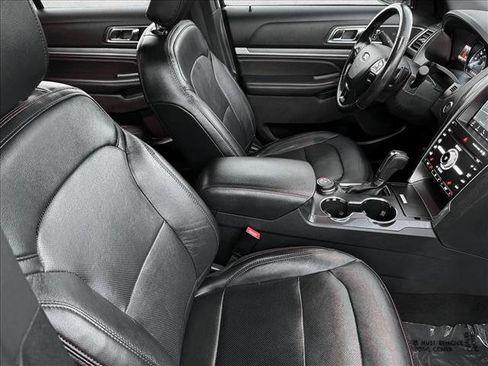 Used 2019 Ford Explorer Sport image 20