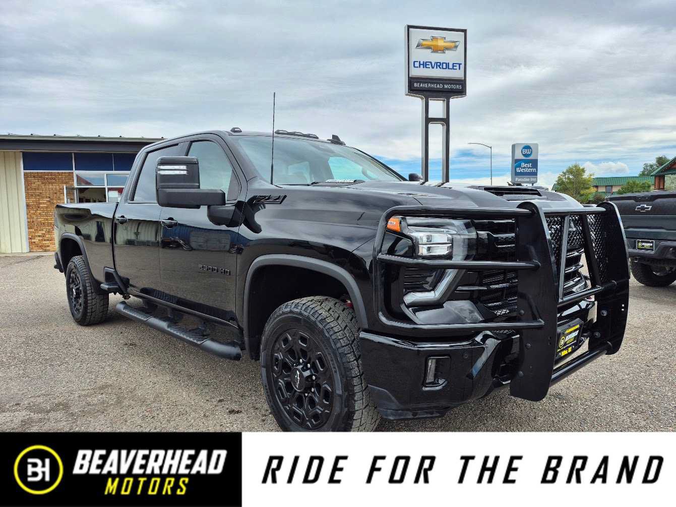 Used 2024 Chevrolet Silverado 2500 LTZ w/ LTZ Plus Package AWD/4WD image 1