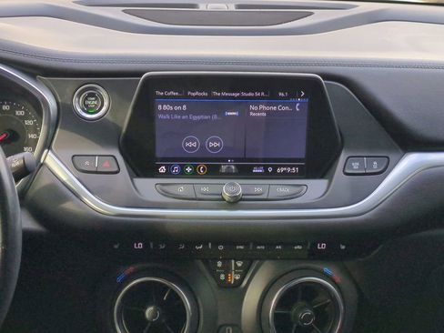 Used 2020 Chevrolet Blazer LT image 17