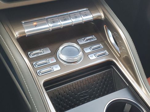 Certified 2024 Lincoln Nautilus Black Label w/ Jet Appearance Package (87T) image 19