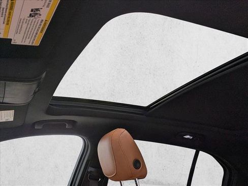 Used 2021 Cadillac XT4 Premium Luxury image 13